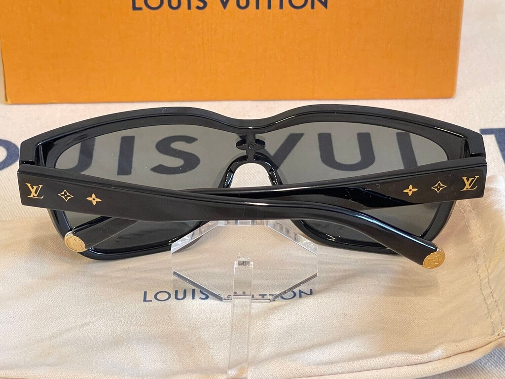 [SALE]ヴィトン Vuitton レア LV Shadow Square Sunglasses Louis Vuitton LV Shadow Square Sunglasses | REVERSIBLE
